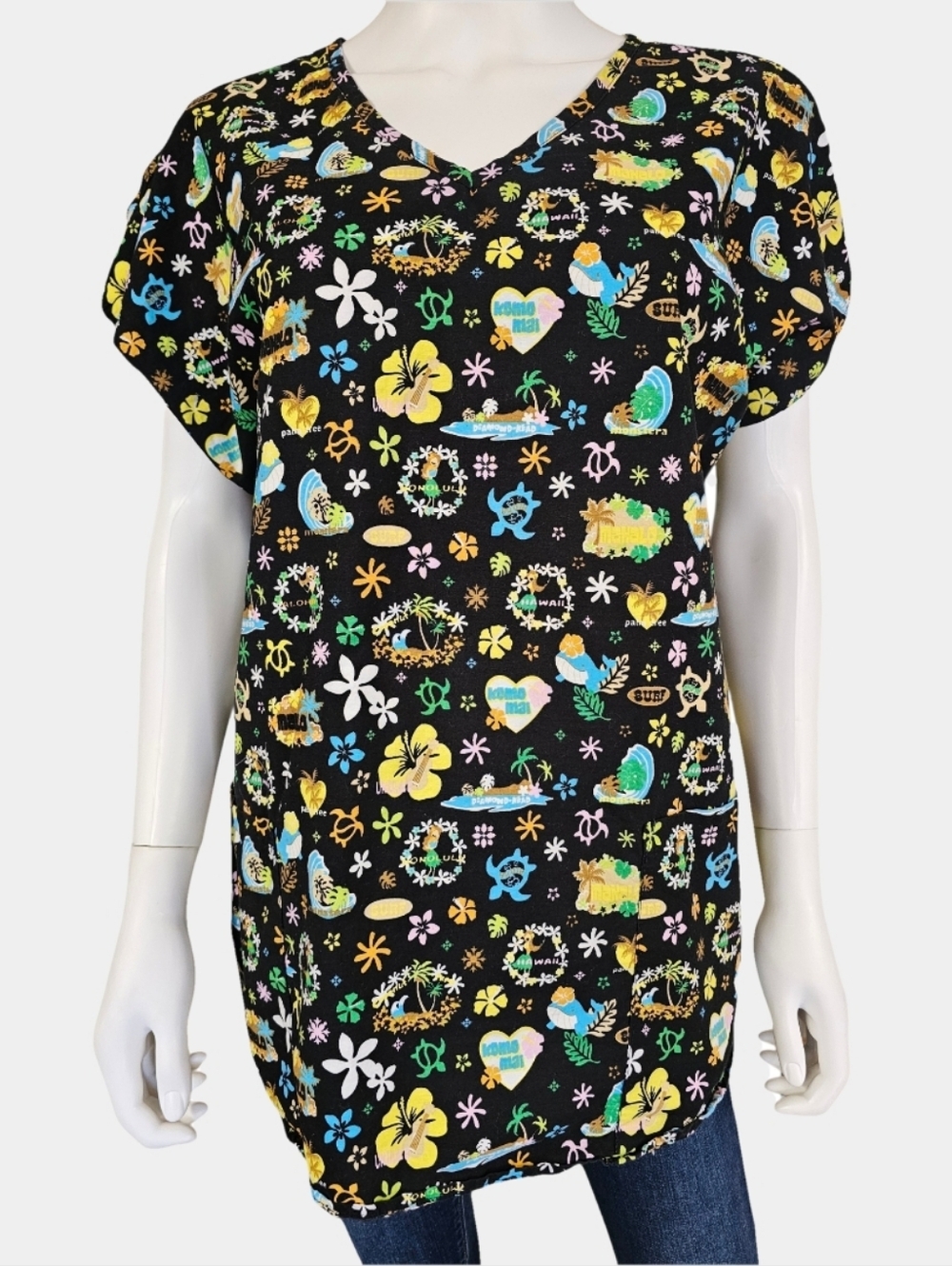 Me-Too V-Neck Short Sleeve All Over Hawaiian Inspired Print Scrub Top Size L